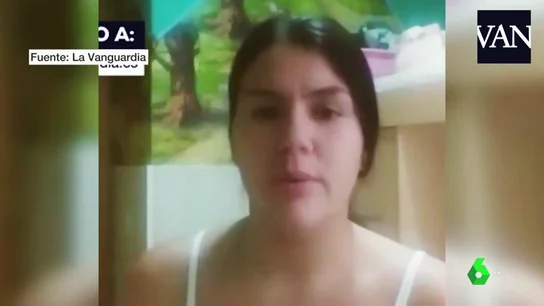 Las 'explicaciones' de la mujer del ataque homófobo en Barcelona: "Había niños delante, para esas cosas te vas a un hotel" Las 'explicaciones' de la mujer del ataque homófobo en Barcelona: "Había niños delante, para esas cosas te vas a un hotel"