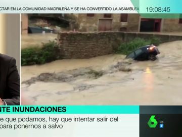 Esto es lo que debes hacer si te encuentras dentro de un coche durante una inundación Esto es lo que debes hacer si te encuentras dentro de un coche durante una inundación