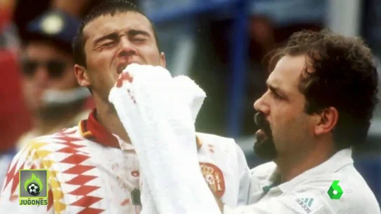 La primera persona que atendió a Luis Enrique tras el codazo de Tassotti: "Cuando acerco la toalla ya oigo el 'cra, cra, cra'" La primera persona que atendió a Luis Enrique tras el codazo de Tassotti: "Cuando acerco la toalla ya oigo el 'cra, cra, cra'"