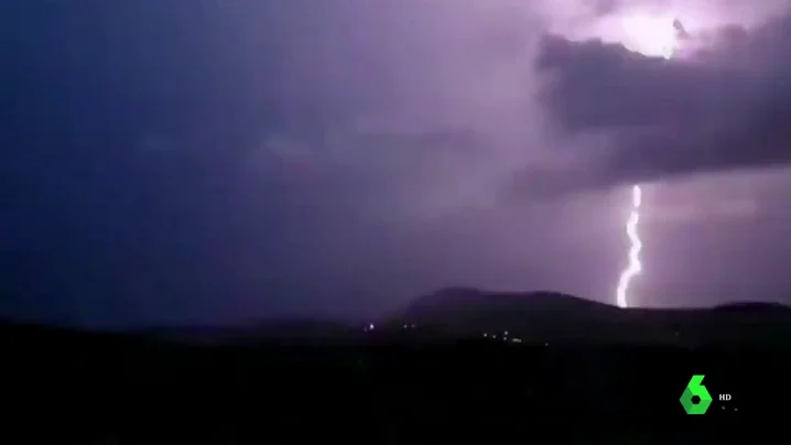 Al menos seis turistas muertos y decenas de heridos por un temporal en el norte de Grecia