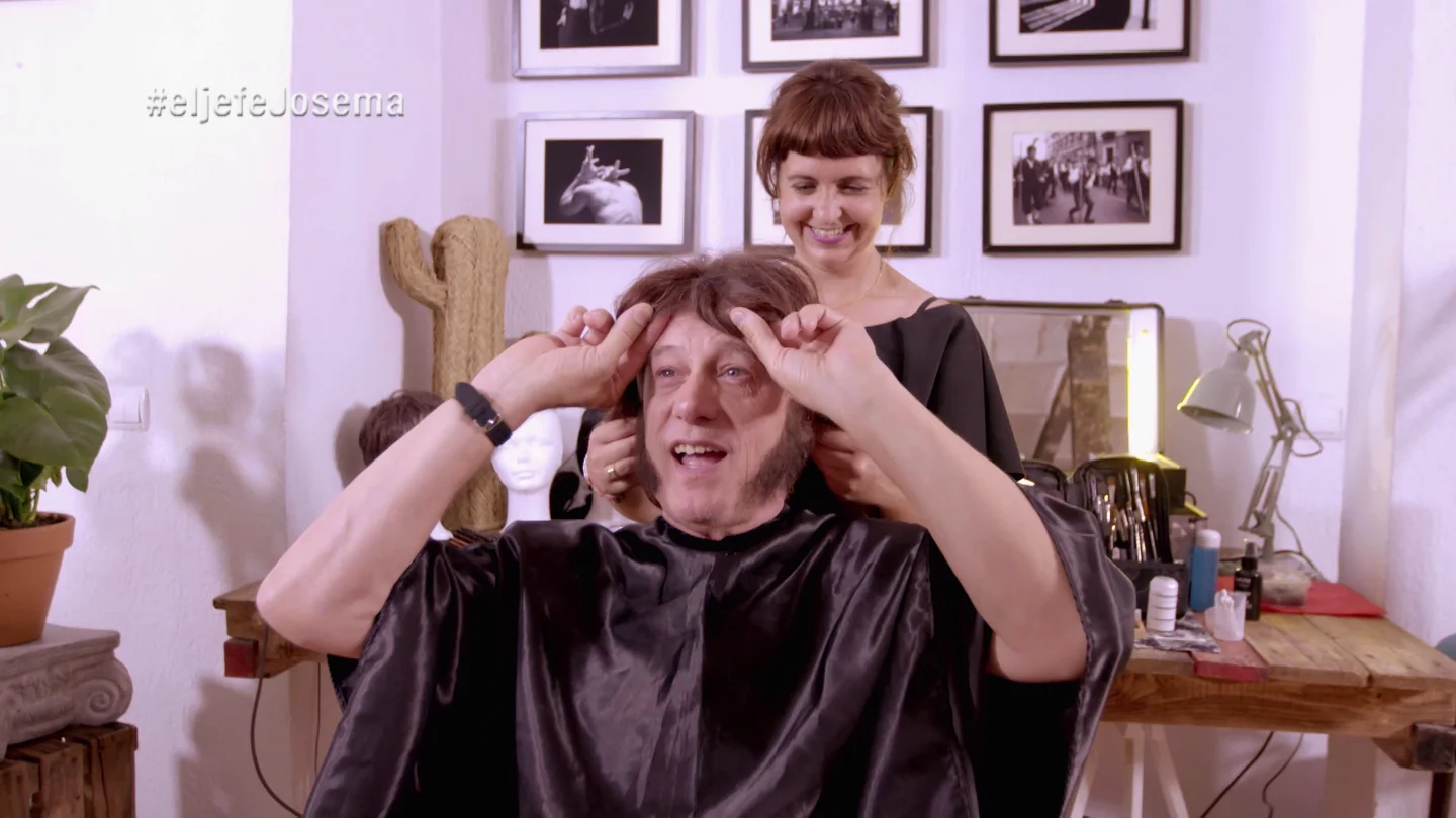 Josema Yuste en su cambio de look para el jefe infiltrado Josema Yuste en su cambio de look para el jefe infiltrado