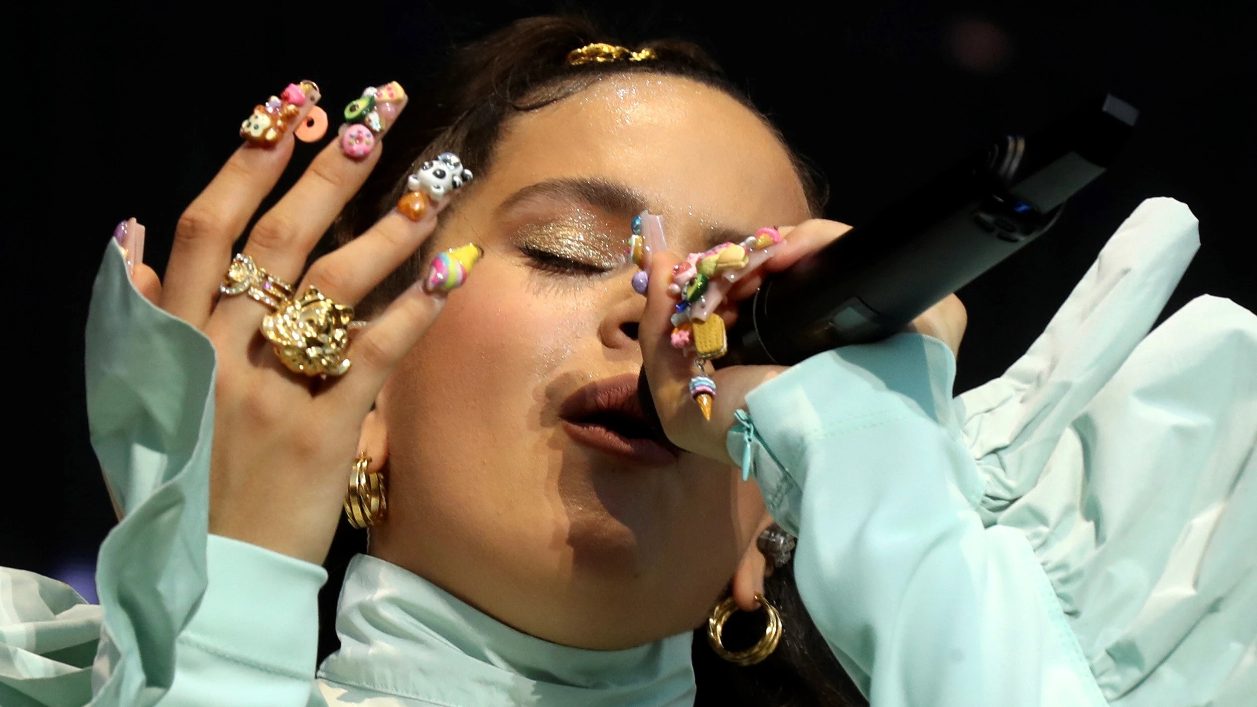 Rosalía durante su actuación en la 'Welcome Party' del Mad Cool