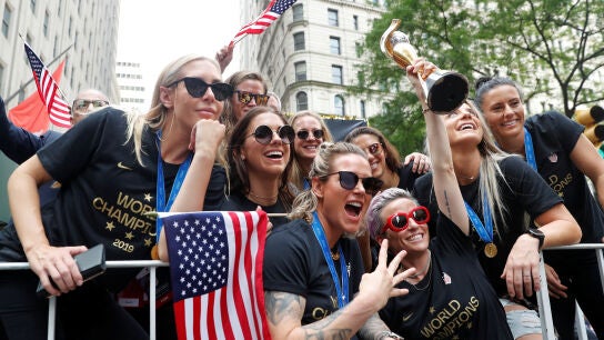 Selección de fútbol femenina de Estados Unidos, en la celebración del título