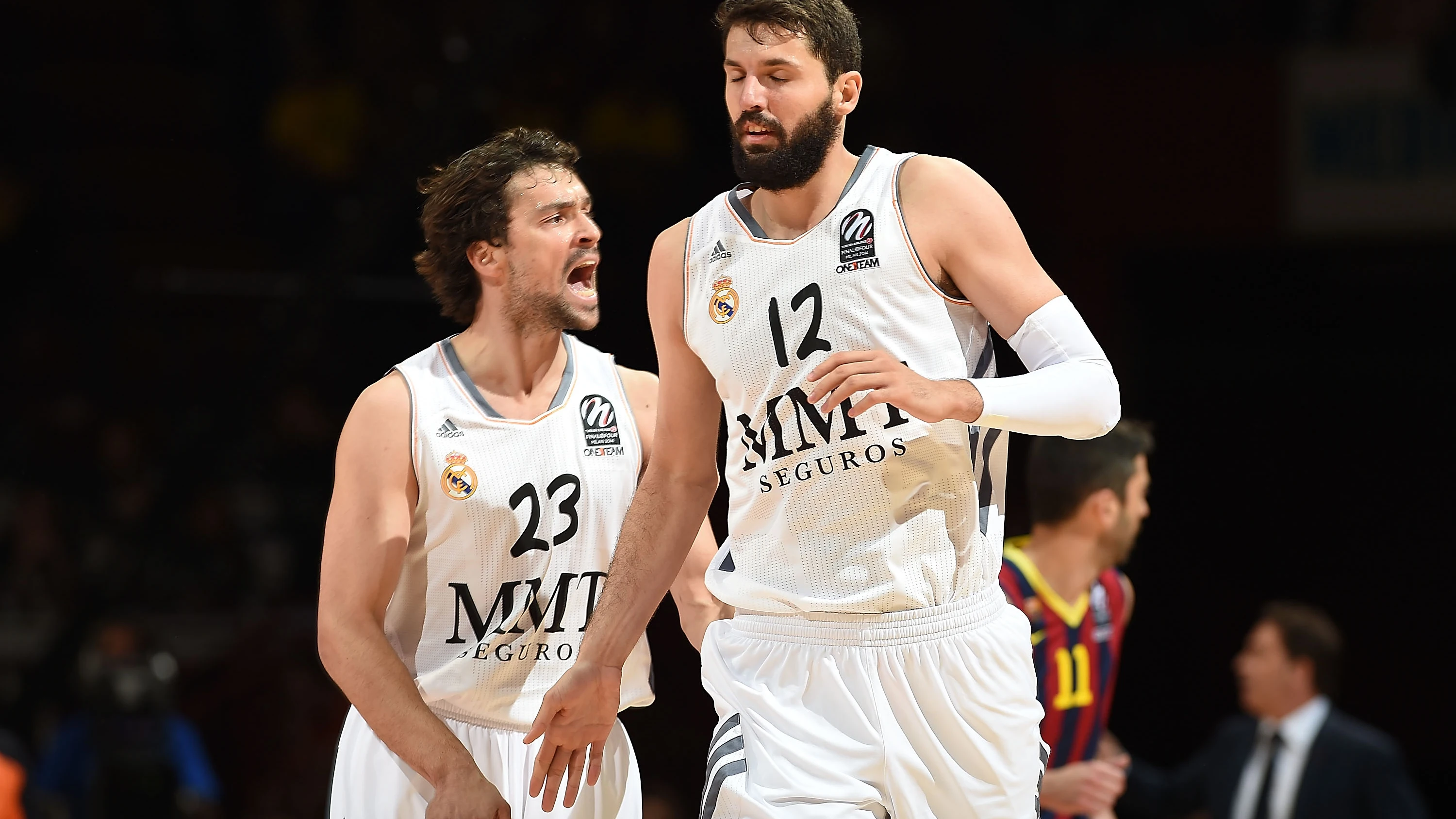 Llull y Mirotic, durante un partido del Real Madrid