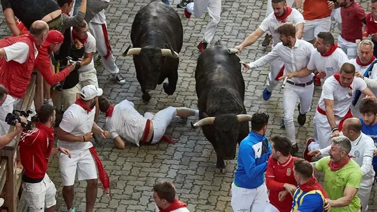 Quinto encierro de San Fermín protagonizado por los toros de Victoriano del Río Quinto encierro de San Fermín protagonizado por los toros de Victoriano del Río