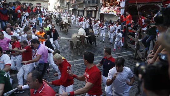 Los toros de la ganadería de Núñez del Cuvillo, durante el sexto encierro de los Sanfermines 2019 Los toros de la ganadería de Núñez del Cuvillo, durante el sexto encierro de los Sanfermines 2019