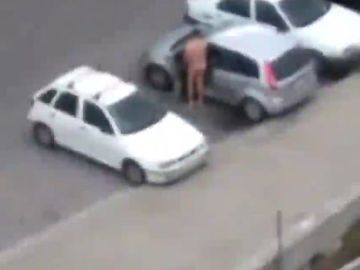 Albiol denuncia la "degradación" de Badalona con un vídeo de un hombre masturbándose en la calle Albiol denuncia la "degradación" de Badalona con un vídeo de un hombre masturbándose en la calle