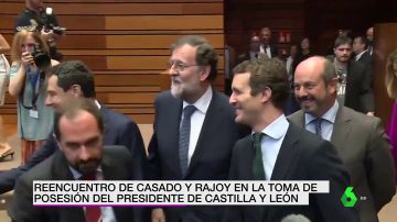 Reencuentro entre Casado y Rajoy en la toma de posesión del presidente de Castilla y León