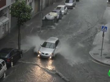 Lluvias torrenciales en Galicia, Asturias y Castilla y León: hasta 20 litros por metro cuadrado en una hora Lluvias torrenciales en Galicia, Asturias y Castilla y León: hasta 20 litros por metro cuadrado en una hora