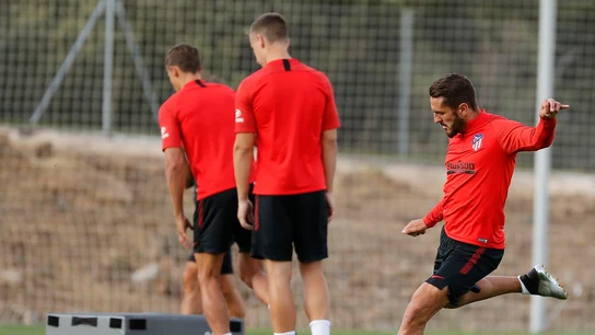 Koke golpea un balón Koke golpea un balón