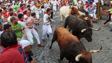 Séptimo encierro de los Sanfermines 2019, con toros de La Palmosilla, de Tarifa (Cádiz)