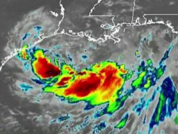 La tormenta Barry toca tierra como huracán en Luisiana con vientos de hasta 120 km/hora La tormenta Barry toca tierra como huracán en Luisiana con vientos de hasta 120 km/hora