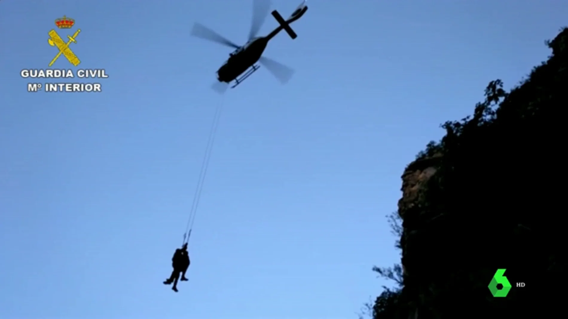 Montañero rescatado por un helicóptero en el barranco de Sax
