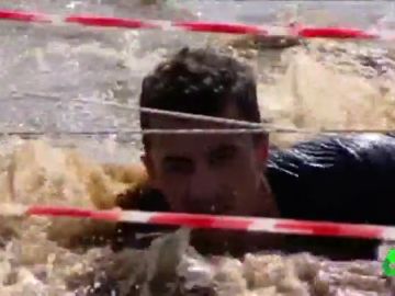 Un corredor de la carrera de barro de La Barca Un corredor de la carrera de barro de La Barca