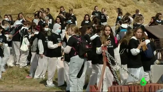 Animalistas en una granja de Granollers, Barcelona Animalistas en una granja de Granollers, Barcelona