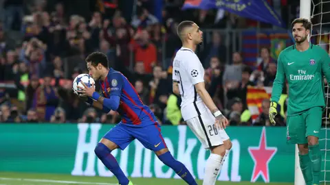 Neymar celebra un gol con el Barcelona ante el PSG Neymar celebra un gol con el Barcelona ante el PSG