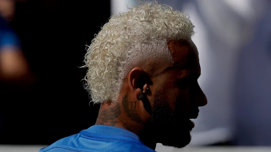 Neymar vuelve a los entrenamientos con un futuro incierto  Neymar vuelve a los entrenamientos con un futuro incierto