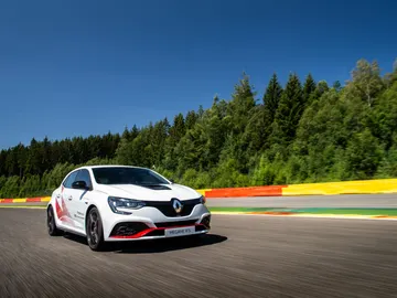Renault-Megane-RS-Trophy-R Renault-Megane-RS-Trophy-R