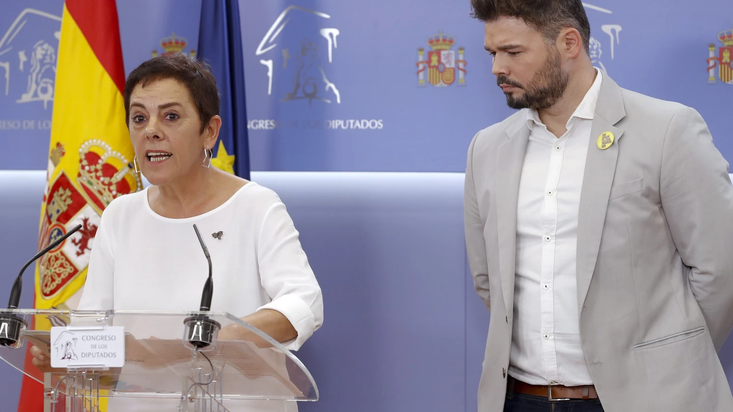 ERC y Bildu se abstendrán para facilitar un "gobierno progresista" ERC y Bildu se abstendrán para facilitar un "gobierno progresista"