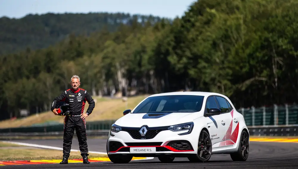 Renault-Megane-RS-Trophy-R