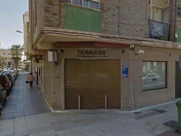 El estanco que sufrió un robo y luego repartió un premio en Castellón El estanco que sufrió un robo y luego repartió un premio en Castellón
