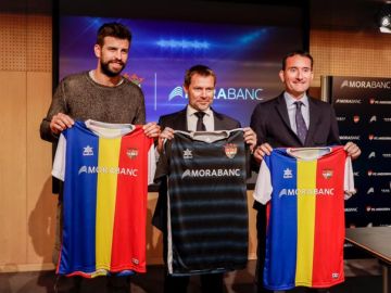 Gerard Piqué, con la camiseta del FC Andorra Gerard Piqué, con la camiseta del FC Andorra