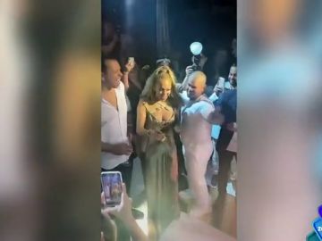 Jennifer López celebra sus 50 años por todo lo alto: así fue su increíble fiesta que demostró que la edad no importa Jennifer López celebra sus 50 años por todo lo alto: así fue su increíble fiesta que demostró que la edad no importa