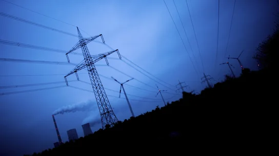 Un tendido eléctrico, fotografía de archivo Un tendido eléctrico, fotografía de archivo