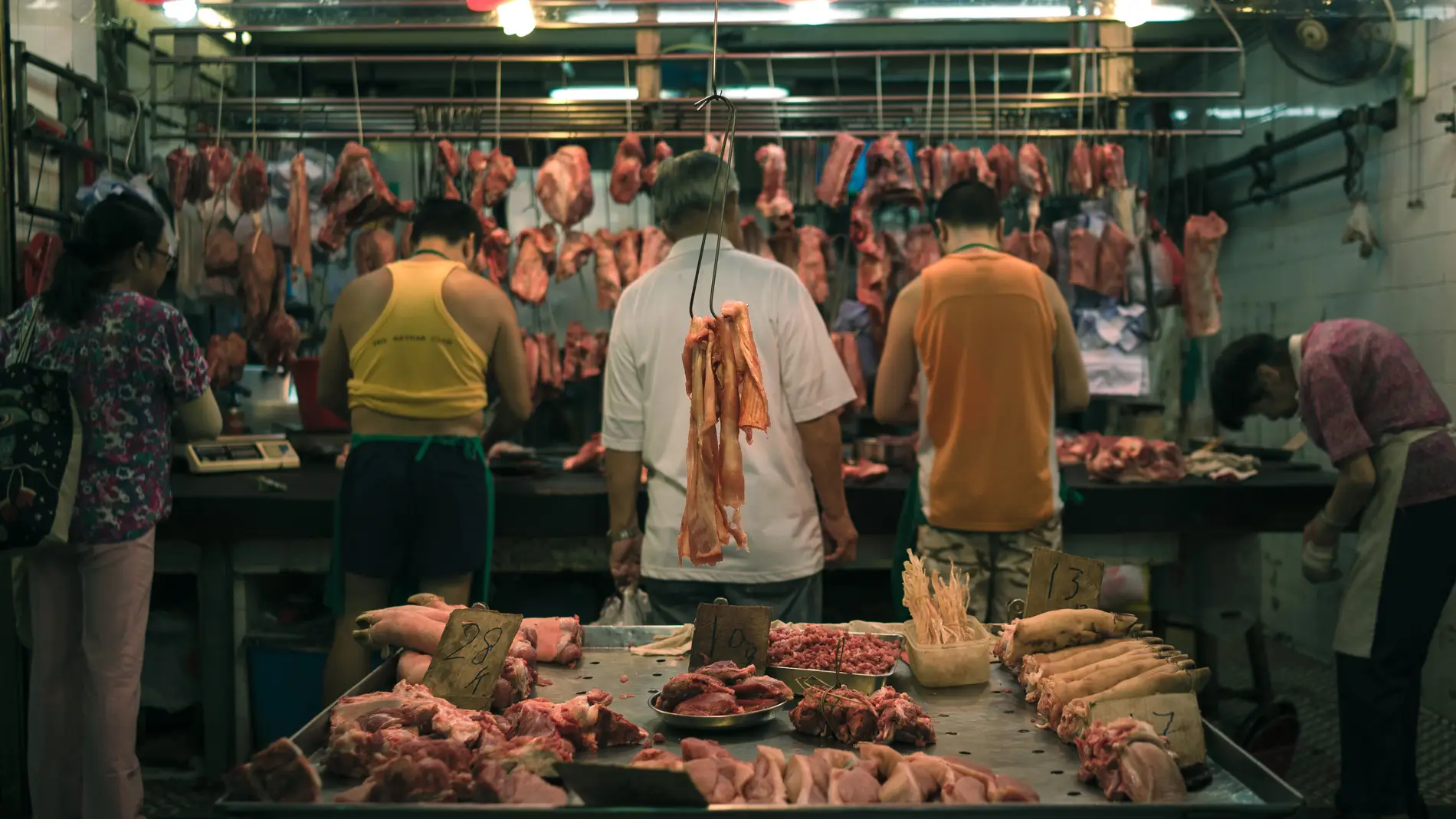 La carne cruda puede contener bacterias asociadas a infecciones hospitalarias