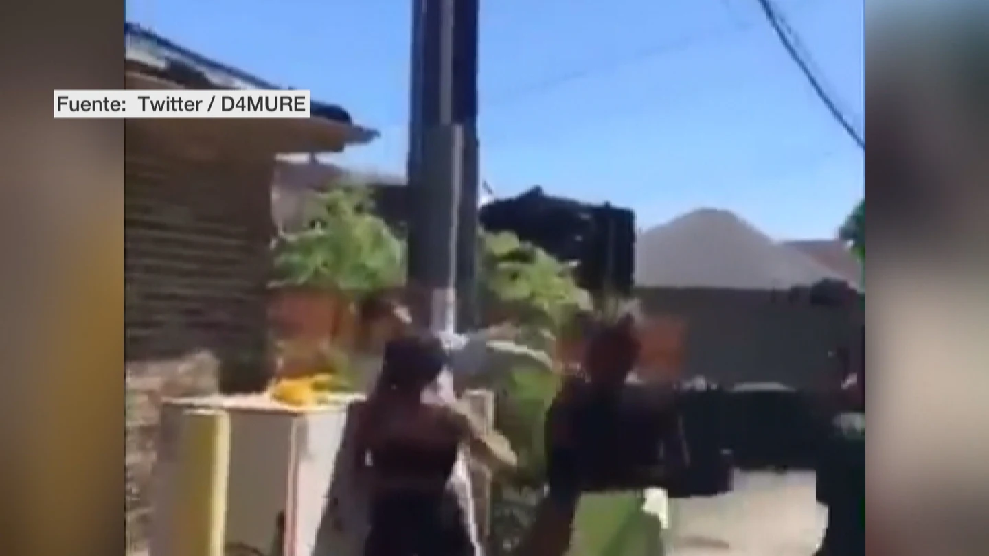 La Policía de Chicago investiga la agresión en grupo a una chica con discapacidad tras difundirse el vídeo La Policía de Chicago investiga la agresión en grupo a una chica con discapacidad tras difundirse el vídeo