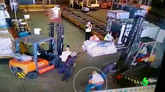 Ladrones disfrazados de policías roban 750 kilos de oro en el mayor aeropuerto de Brasil Ladrones disfrazados de policías roban 750 kilos de oro en el mayor aeropuerto de Brasil