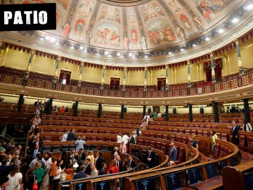 Los diputados salen del hemiciclo tras la investidura fallida. Los diputados salen del hemiciclo tras la investidura fallida.
