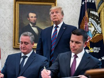 Estados Unidos y Guatemala firman un acuerdo que restringirá las peticiones de asilo Estados Unidos y Guatemala firman un acuerdo que restringirá las peticiones de asilo