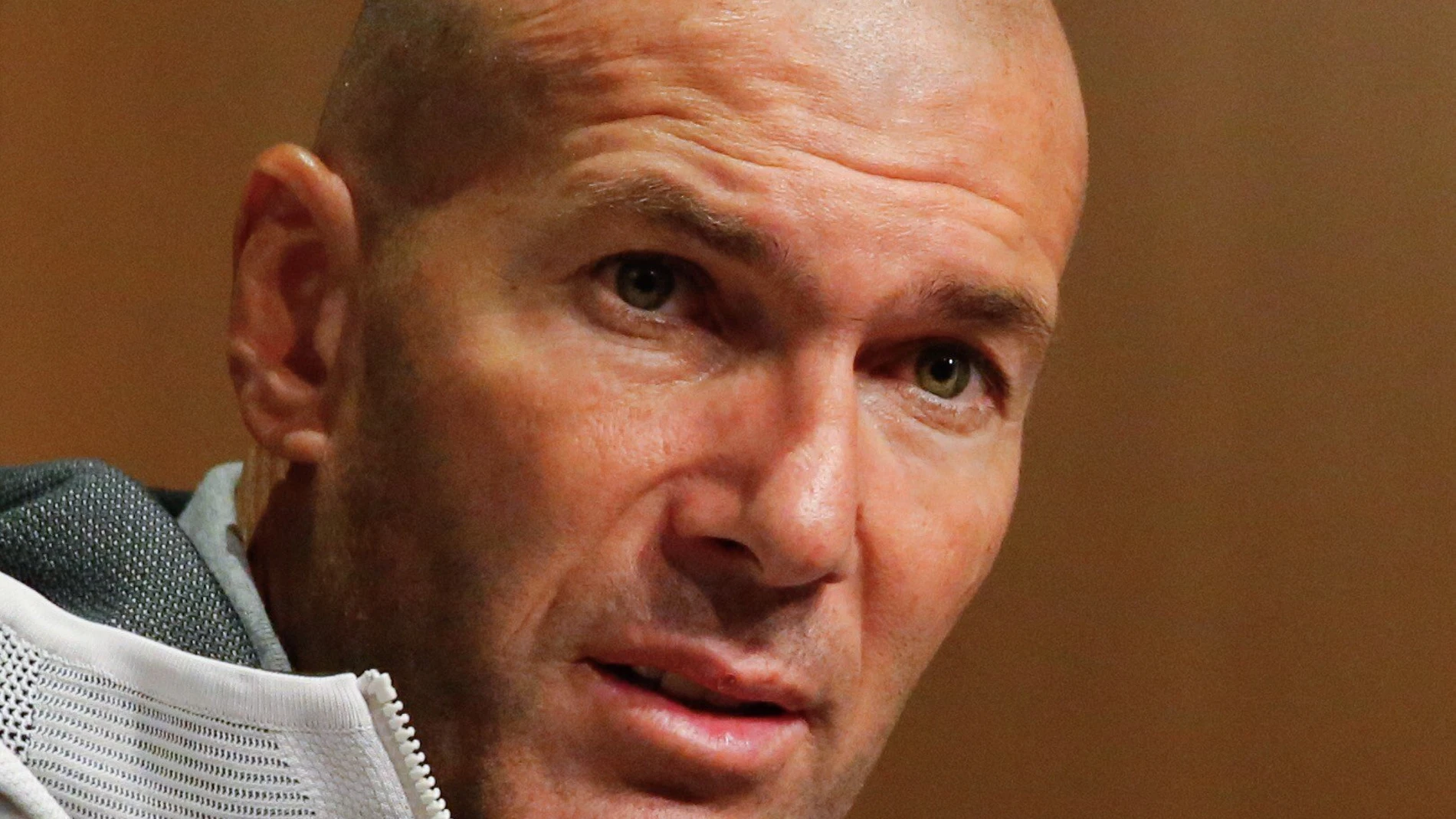 Zinedine Zidane, entrenador del Real Madrid tras la dura derrota 