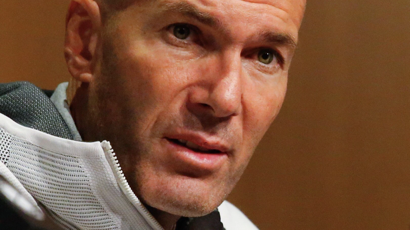 Zinedine Zidane, entrenador del Real Madrid tras la dura derrota 