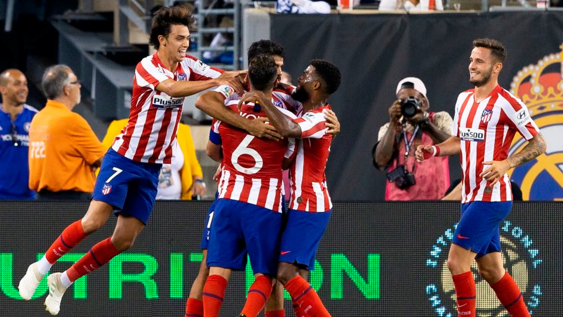 Jugadores del Atlético en el derbi con el Madrid