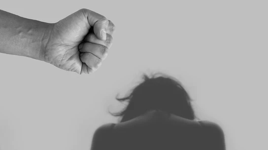 Violencia Violencia hacia las mujeres