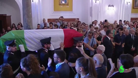 Conmoción por el asesinato de un carabinero en Italia: dos turistas estadounidenses le apuñalaron Conmoción por el asesinato de un carabinero en Italia: dos turistas estadounidenses le apuñalaron