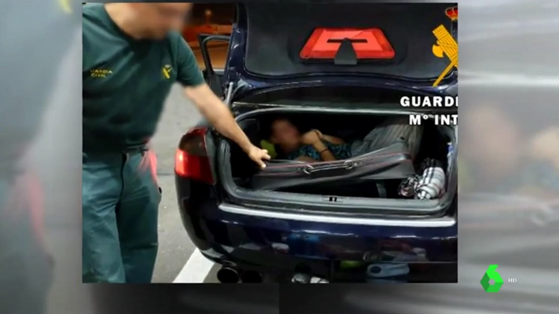 La Guardia Civil rescata a una mujer que intentaba entrar en España oculta en una maleta