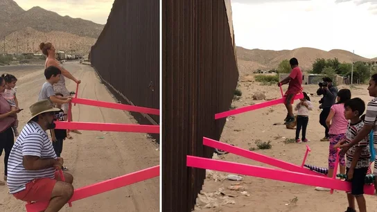 Los dos lados del muro unidos por unos columpios. Los dos lados del muro unidos por unos columpios.