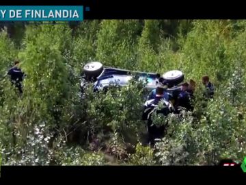 Brutal accidente de Hayden Paddon en el mítico rally de Finlandia Brutal accidente de Hayden Paddon en el mítico rally de Finlandia