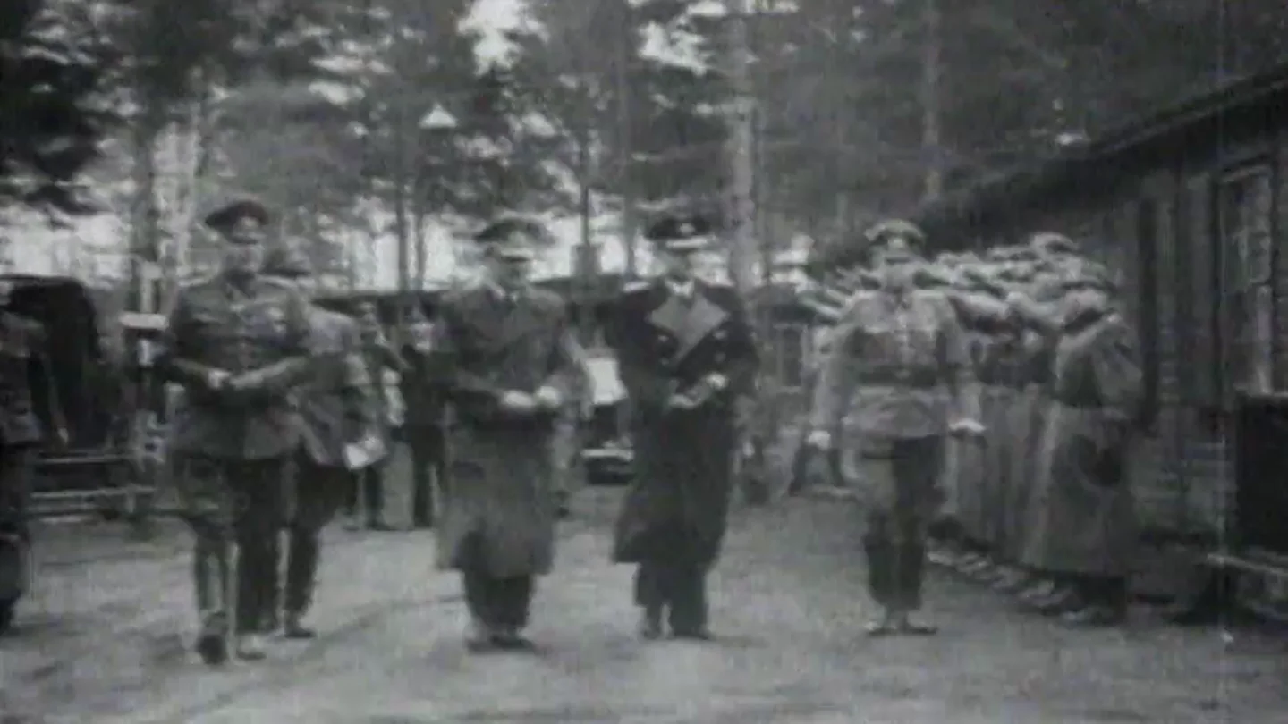La historia del escolta al que condecoraron por salvar la vida a Hitler y todas las veces que intentaron matar al dictador La historia del escolta al que condecoraron por salvar la vida a Hitler y todas las veces que intentaron matar al dictador