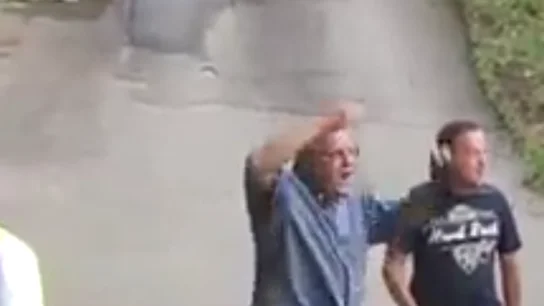 Un cura reprocha a los pilotos de un rally Un cura reprocha a los pilotos de un rally