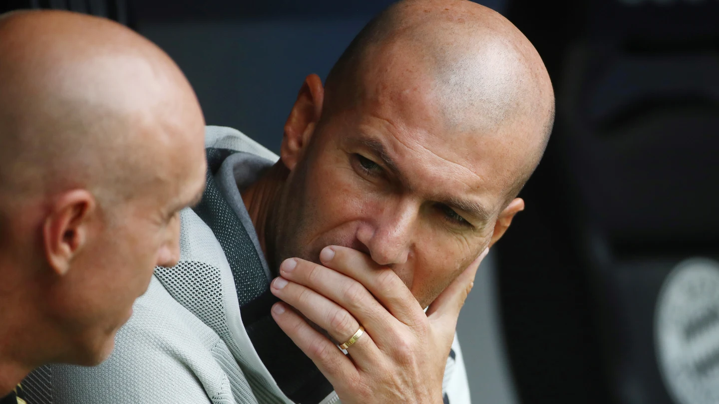 Zidane, durante el partido contra el Fenerbahce Zidane, durante el partido contra el Fenerbahce
