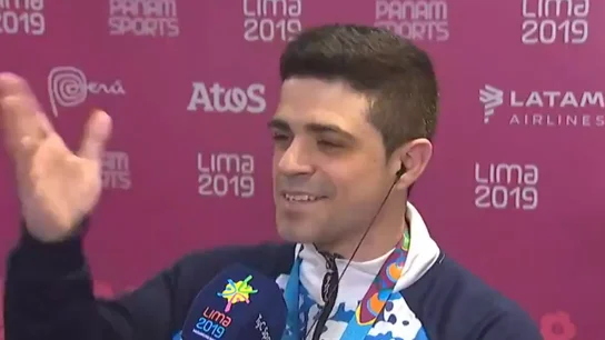 Molinari pide a su novia que se case con él Molinari pide a su novia que se case con él