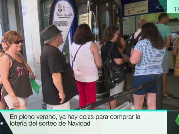 Colas para comprar lotería de Navidad en pleno verano: ya hay números agotados en julio Colas para comprar lotería de Navidad en pleno verano: ya hay números agotados en julio