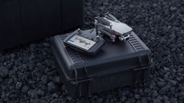DJI Mavic 2 con el control remoto específico