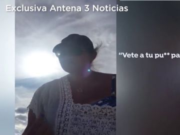 El ataque racista a dos jóvenes por hablar español en una playa de Nueva York: "Eres extranjero, vete a tu país" El ataque racista a dos jóvenes por hablar español en una playa de Nueva York: "Eres extranjero, vete a tu país"