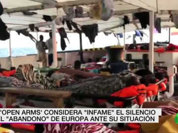 Open Arms denuncia el "abandono" de Europa y Kichi ofrece el puerto de Cádiz para desembarcar a los 151 migrantes Open Arms denuncia el "abandono" de Europa y Kichi ofrece el puerto de Cádiz para desembarcar a los 151 migrantes