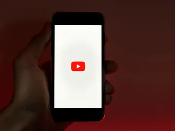 YouTube YouTube